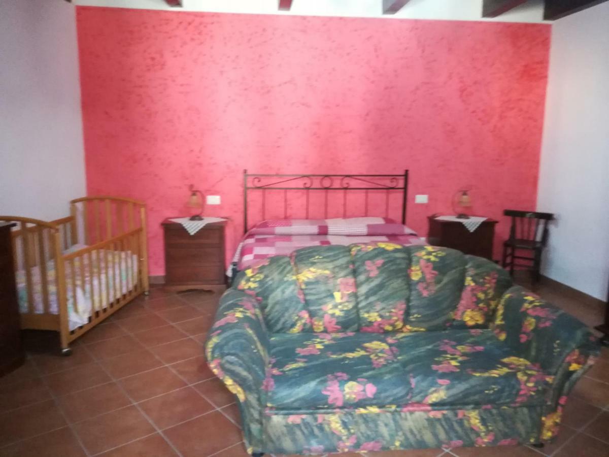 Borgo Degli Amici Villa Faicchio Buitenkant foto